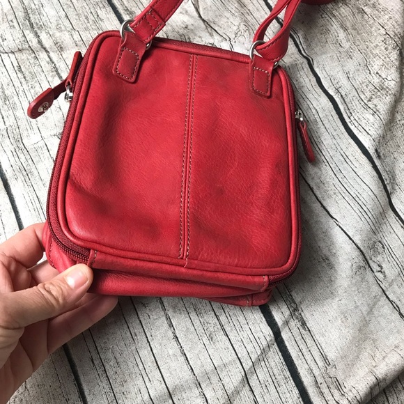 fossil red crossbody bag - Picture 4 of 5